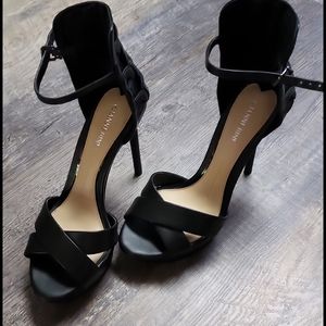Brand New Gianni Binni Yazmin size 7.5